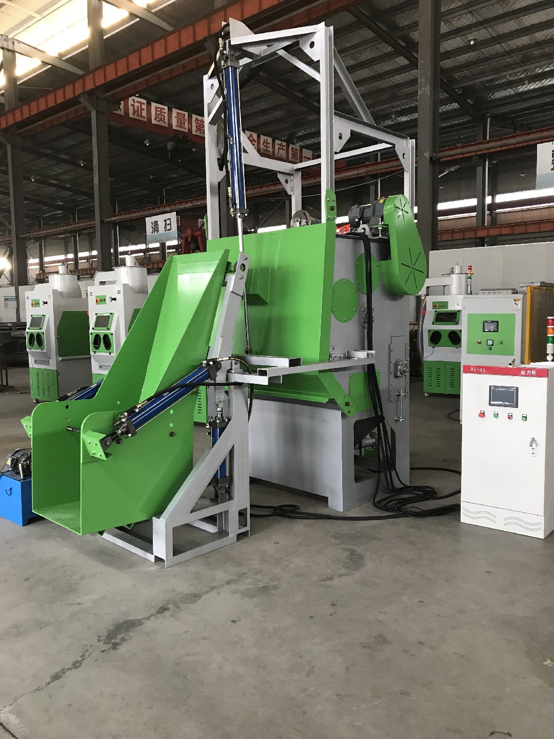 自動上下料自動噴砂機，履帶液體自動噴砂機，智能自動噴砂機設備